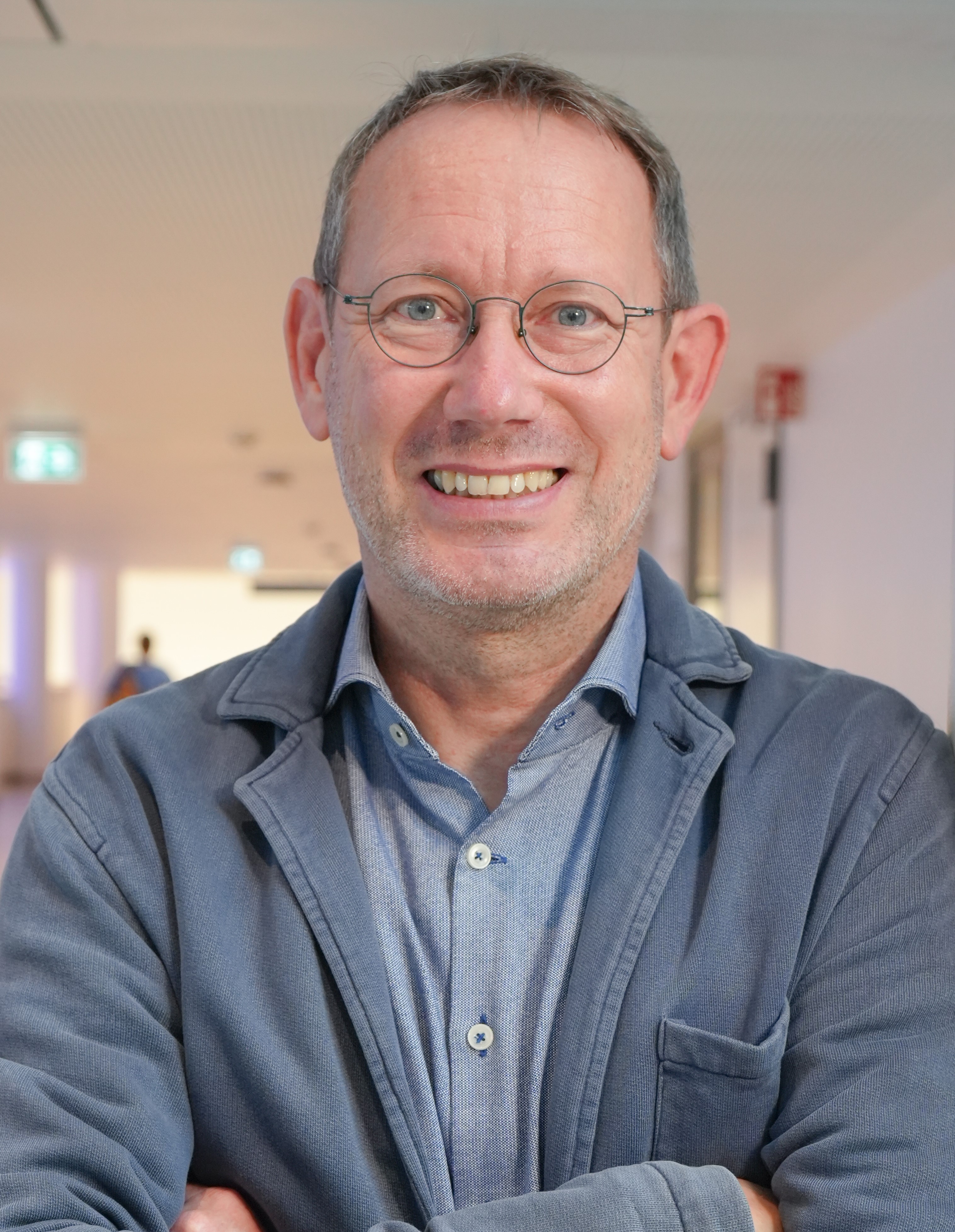 Dr. Jörg Riedl
